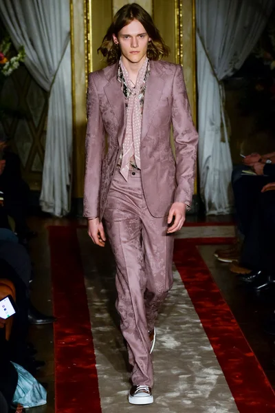 Look 5